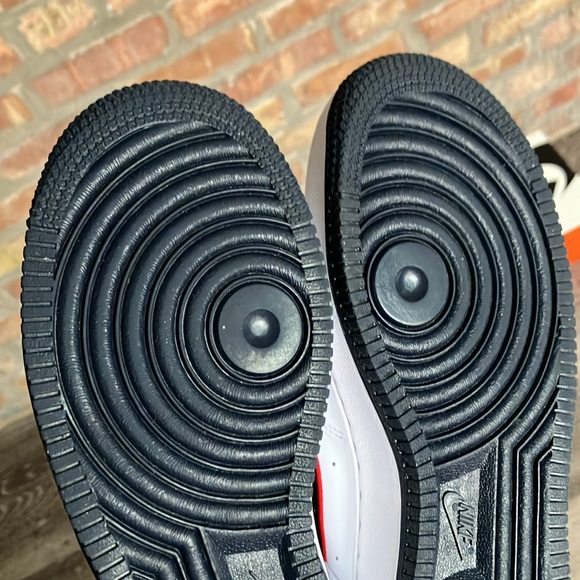 Nike - Picture 13 of 17